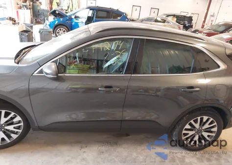 2020 Ford Escape Titanium из США, поврежденный, VIN 1FMCU9DZ6LUA60291